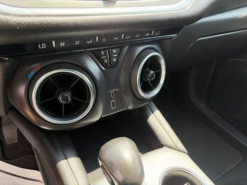 Used 2020 Chevrolet Blazer LT FWD image 25