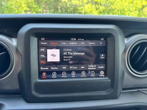 Used 2023 Jeep Gladiator Sport AWD/4WD image 21