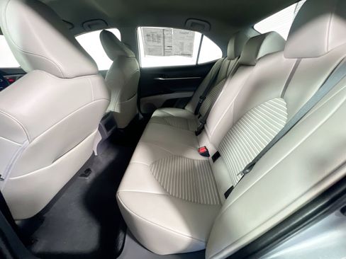 Used 2022 Toyota Camry SE FWD image 27
