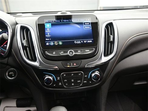 Used 2023 Chevrolet Equinox Premier image 10