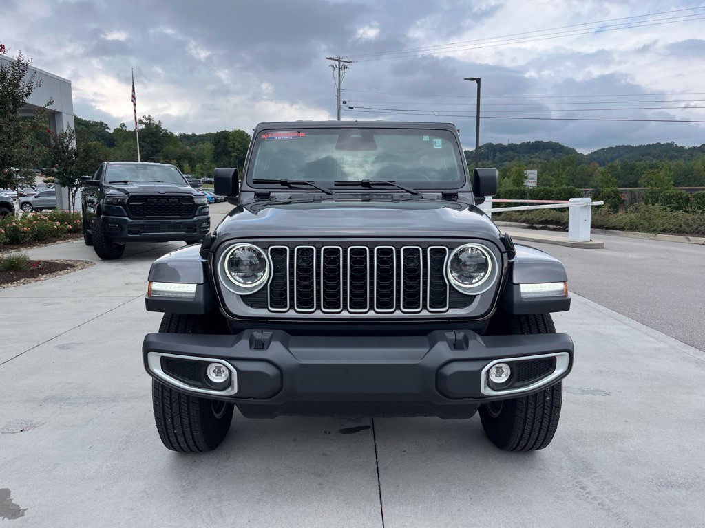 Used 2026 Jeep Wrangler Unlimited Sahara AWD/4WD image 31