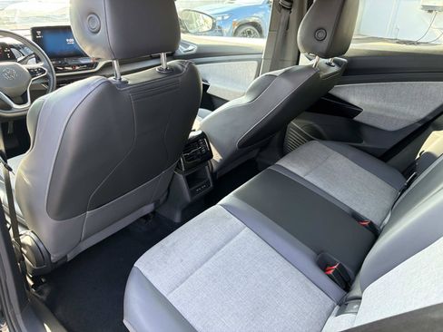 Certified 2023 Volkswagen ID.4 Pro RWD image 10