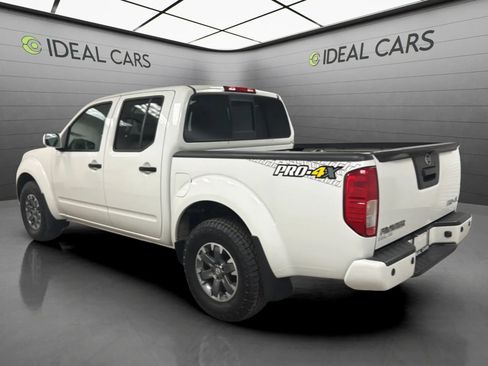 Used 2018 Nissan Frontier PRO-4X AWD/4WD image 3