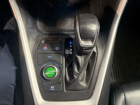 Used 2021 Toyota RAV4 XSE w/ XSE Grade Weather Package image 28