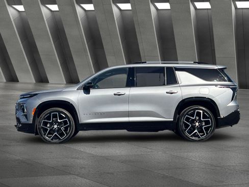 Used 2025 Chevrolet Traverse High Country FWD image 6