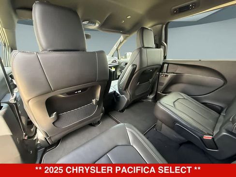 New 2025 Chrysler Pacifica Select FWD image 11