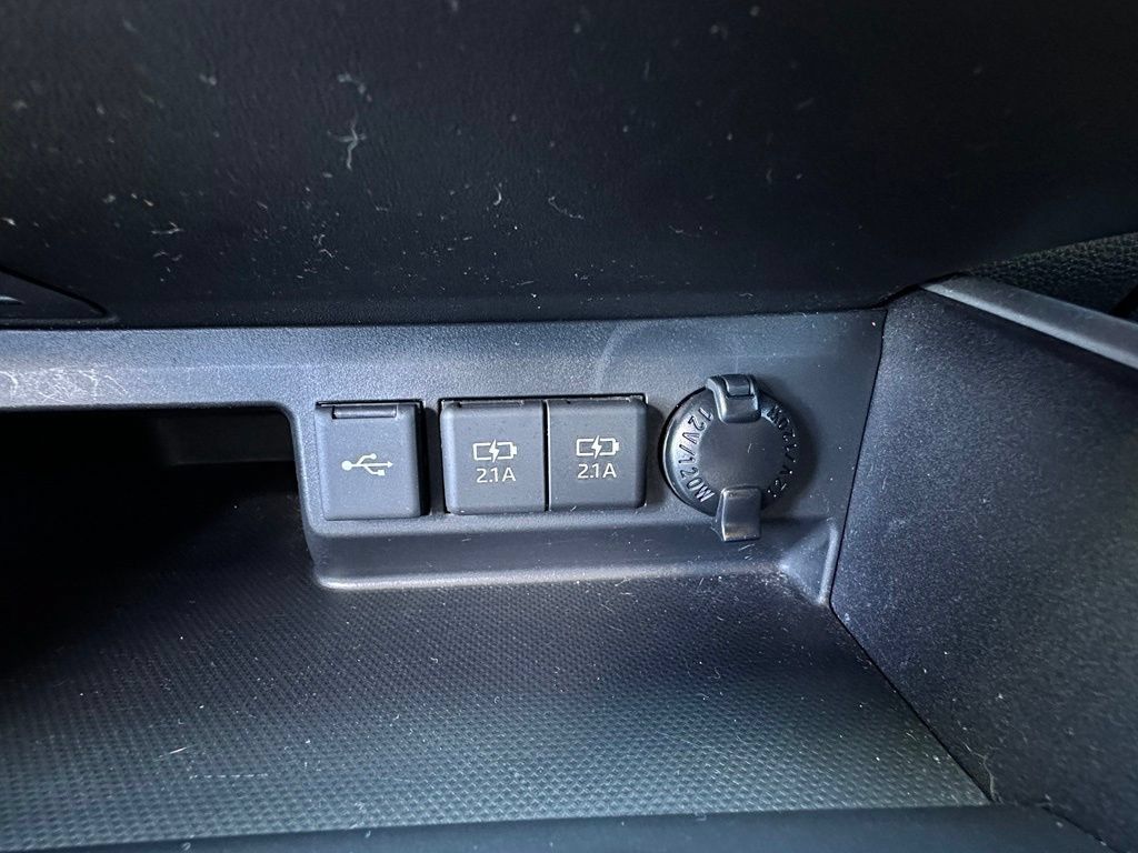 Used 2021 Toyota Highlander XSE AWD/4WD image 32