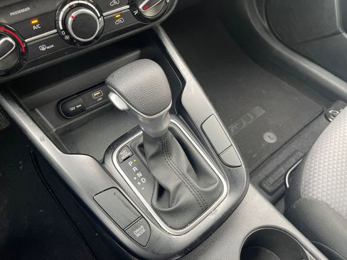 Used 2025 Kia Soul LX w/ LX Technology Package image 39