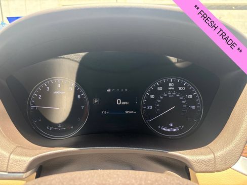 Used 2016 Hyundai Genesis 3.8 RWD image 6