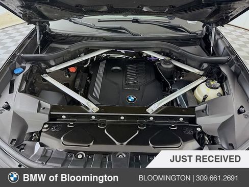 Used 2021 BMW X7 xDrive40i w/ Parking Assistance Package image 31