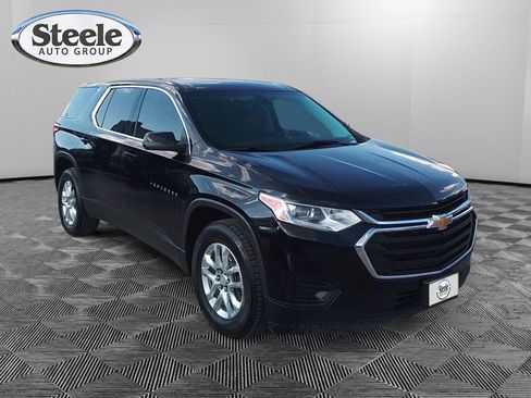 Used 2021 Chevrolet Traverse LS image 7