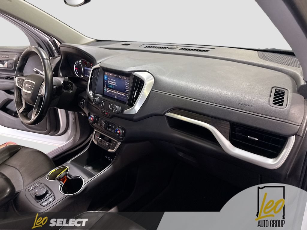 Used 2024 GMC Terrain SLT w/ LPO, Floor Liner Package AWD/4WD image 31
