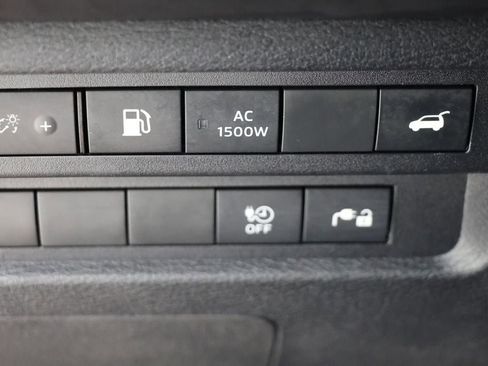 Used 2023 Mitsubishi Outlander SEL image 28