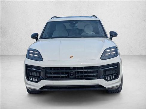 Used 2026 Porsche Cayenne GTS AWD/4WD image 2