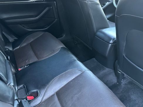 Used 2025 MAZDA MAZDA3 2.5 S Hatchback w/ Premium Pkg image 18