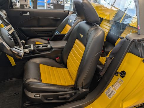 Used 2006 Ford Mustang GT Premium RWD image 9