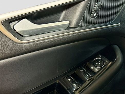 Used 2020 Ford Edge SEL w/ Convenience Package image 20