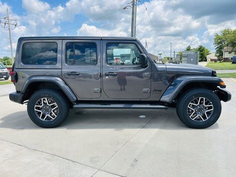 New 2025 Jeep Wrangler Sahara image 36