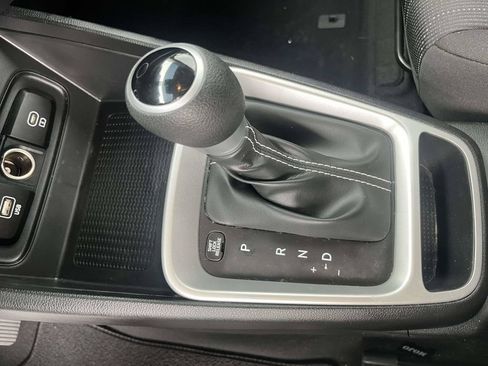 Certified 2026 Hyundai Venue SE FWD image 23