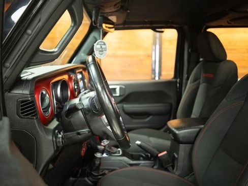 Used 2023 Jeep Wrangler Rubicon w/ Cold Weather Group image 8