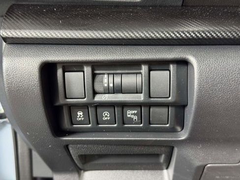 Used 2023 Subaru Crosstrek 2.0i Premium AWD/4WD image 19