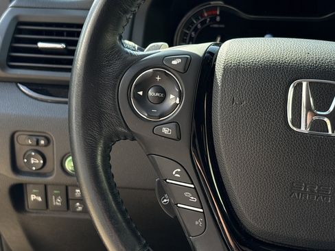 Used 2017 Honda Pilot Elite image 19