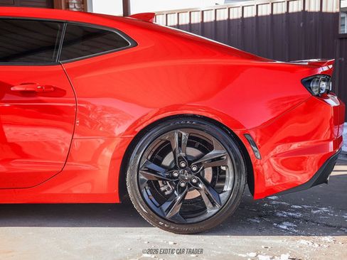 Used 2020 Chevrolet Camaro LT image 5