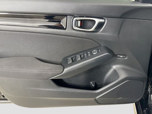 Used 2025 Honda Civic Sport image 18