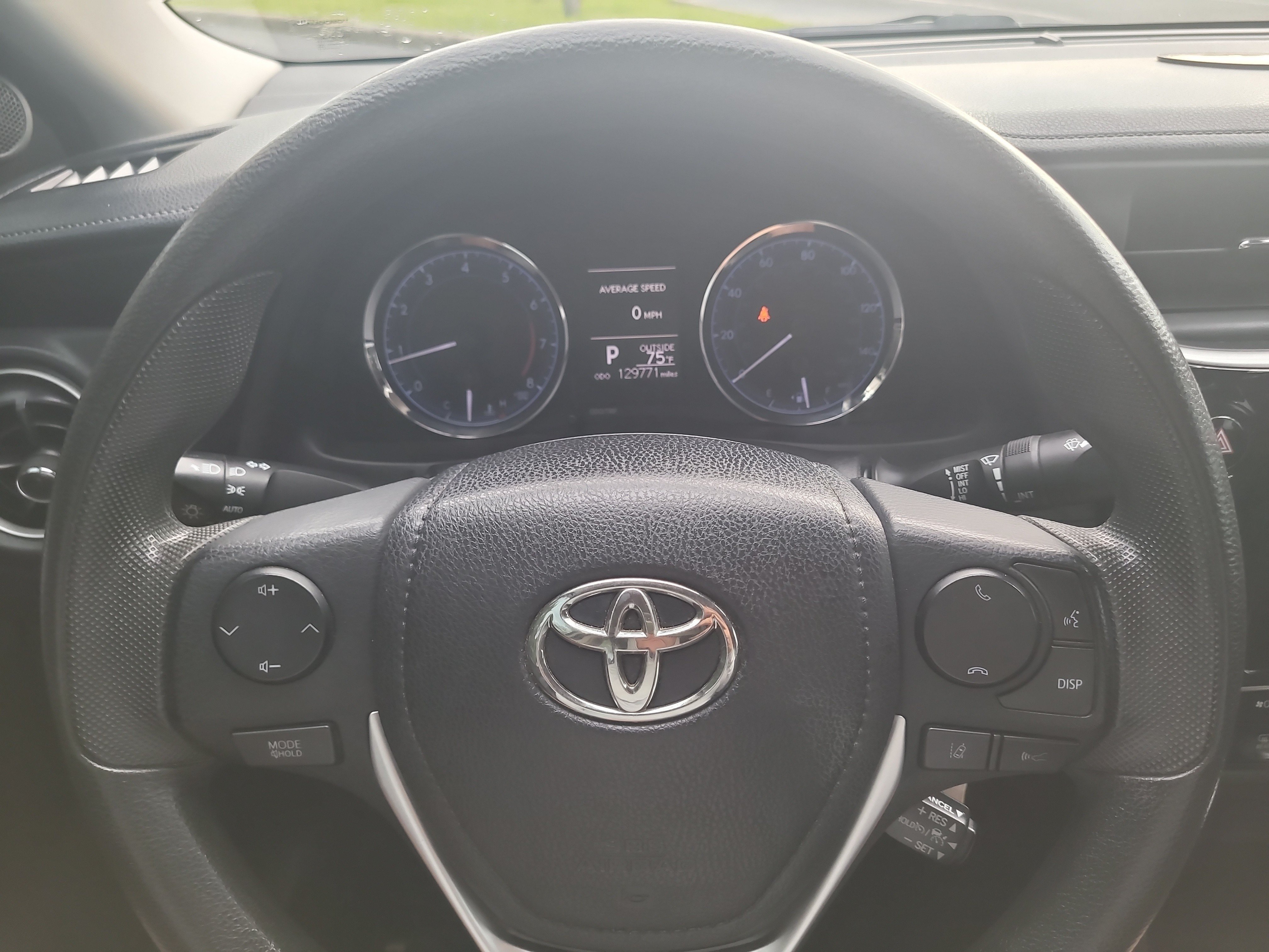 Used 2019 Toyota Corolla LE FWD image 25