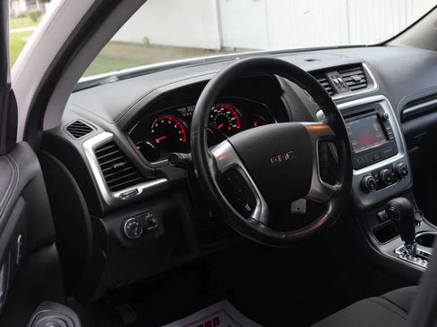 Used 2015 GMC Acadia SLE FWD image 9