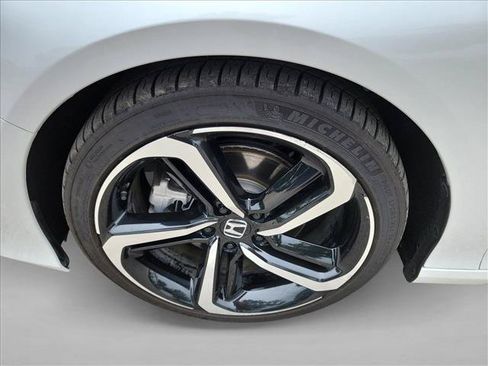 Used 2022 Honda Accord Sport image 10