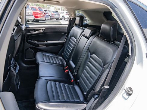 Used 2017 Ford Edge SEL w/ Equipment Group 201A FWD image 17