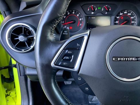 Used 2021 Chevrolet Camaro LT w/ Technology Package image 23