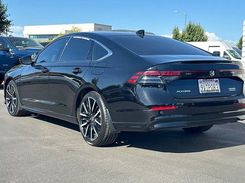 Used 2025 Honda Accord Touring image 6