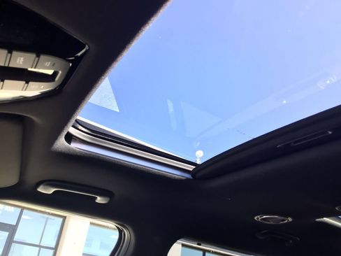 New 2026 Kia EV9 Land image 11