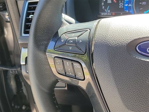 Used 2018 Ford Explorer XLT w/ Equipment Group 202A image 26
