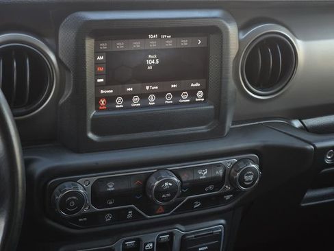 Used 2018 Jeep Wrangler Unlimited Sport S AWD/4WD image 20