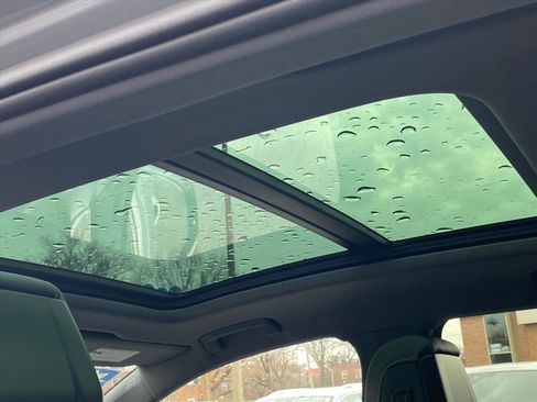 Used 2023 Audi Q4 e-tron Premium Plus w/ Premium Plus image 19