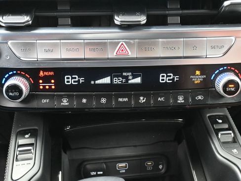 Used 2023 Kia Telluride SX Prestige AWD/4WD image 25