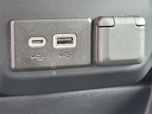 Used 2021 Chevrolet Silverado 1500 LT Trail Boss image 22