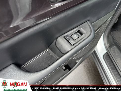 Used 2022 Jeep Grand Cherokee L Laredo image 24