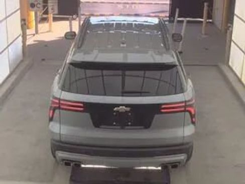 Used 2024 Chevrolet Traverse LT image 12