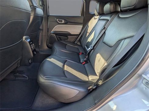 Used 2024 Jeep Compass Latitude image 15