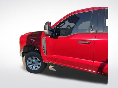 Used 2024 Ford F250 XLT w/ 360-Degree Camera Package image 9