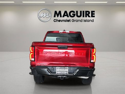 Used 2024 Chevrolet Colorado Z71 w/ Z71 Convenience Package 2 image 5