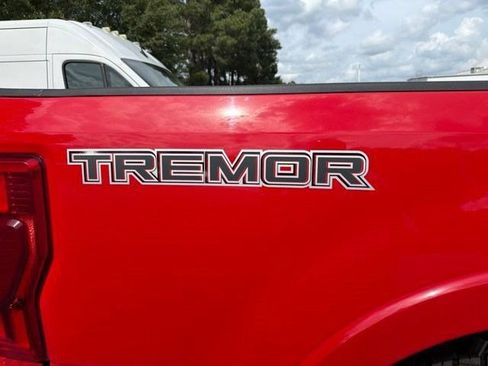 Used 2020 Ford F350 Lariat w/ Tremor Off-Road Package AWD/4WD image 4