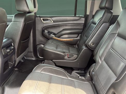 Used 2019 GMC Yukon XL Denali w/ Denali Ultimate Package AWD/4WD image 18