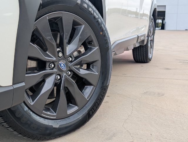 Certified 2025 Subaru Outback Onyx Edition XT AWD/4WD image 2