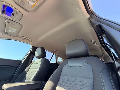 Used 2024 Chevrolet Trax LT w/ Driver Confidence Package FWD image 12