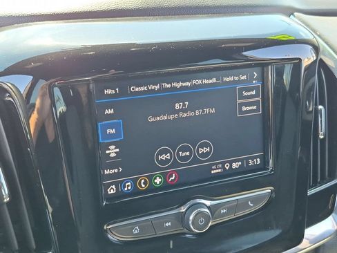 Used 2023 Chevrolet Traverse LT FWD image 13